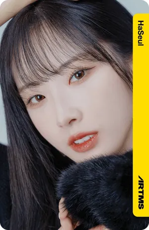 Atom01 HaSeul 118