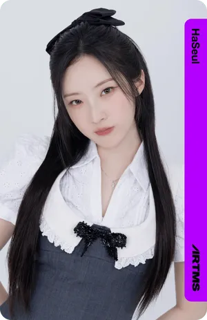 Divine01 HaSeul 104