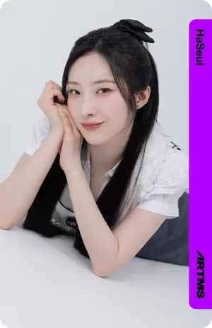 Divine01 HaSeul 107