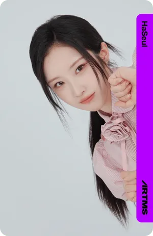 Divine01 HaSeul 113