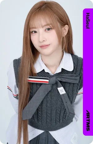 Divine01 HaSeul 117