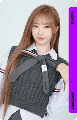 Divine01 HaSeul 118